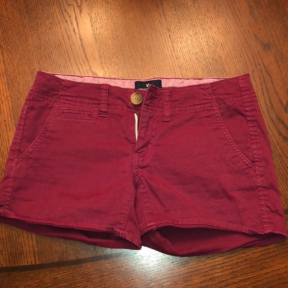 ❗️SOLD ❗️Cute burgundy AE shorts